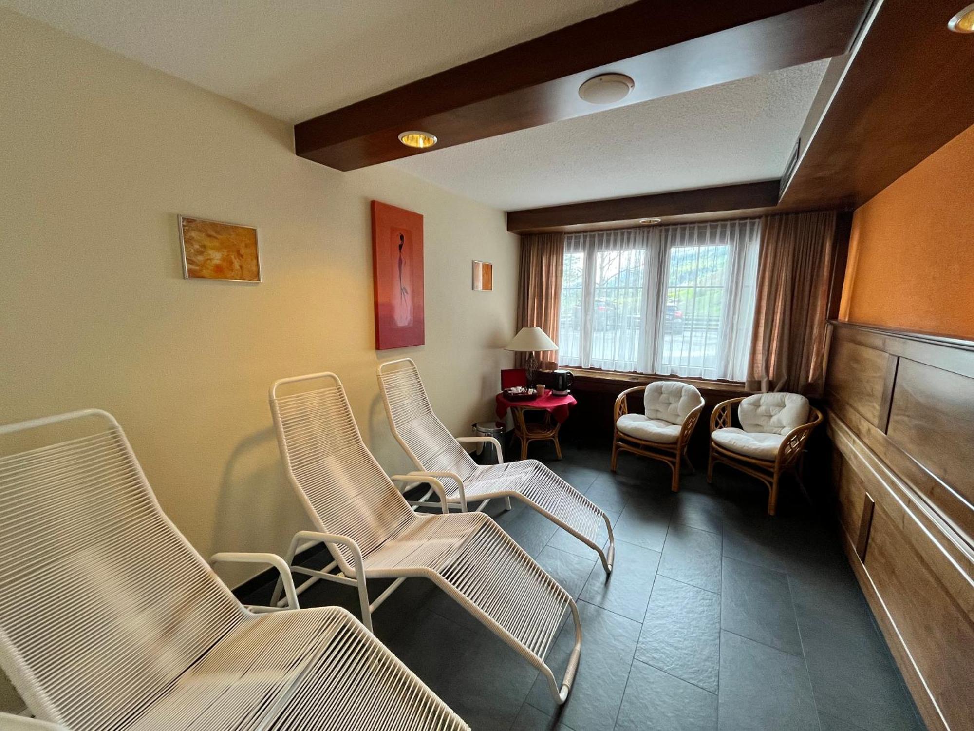 Hotel Alfa Superieur - Leukerbad-Therme Экстерьер фото
