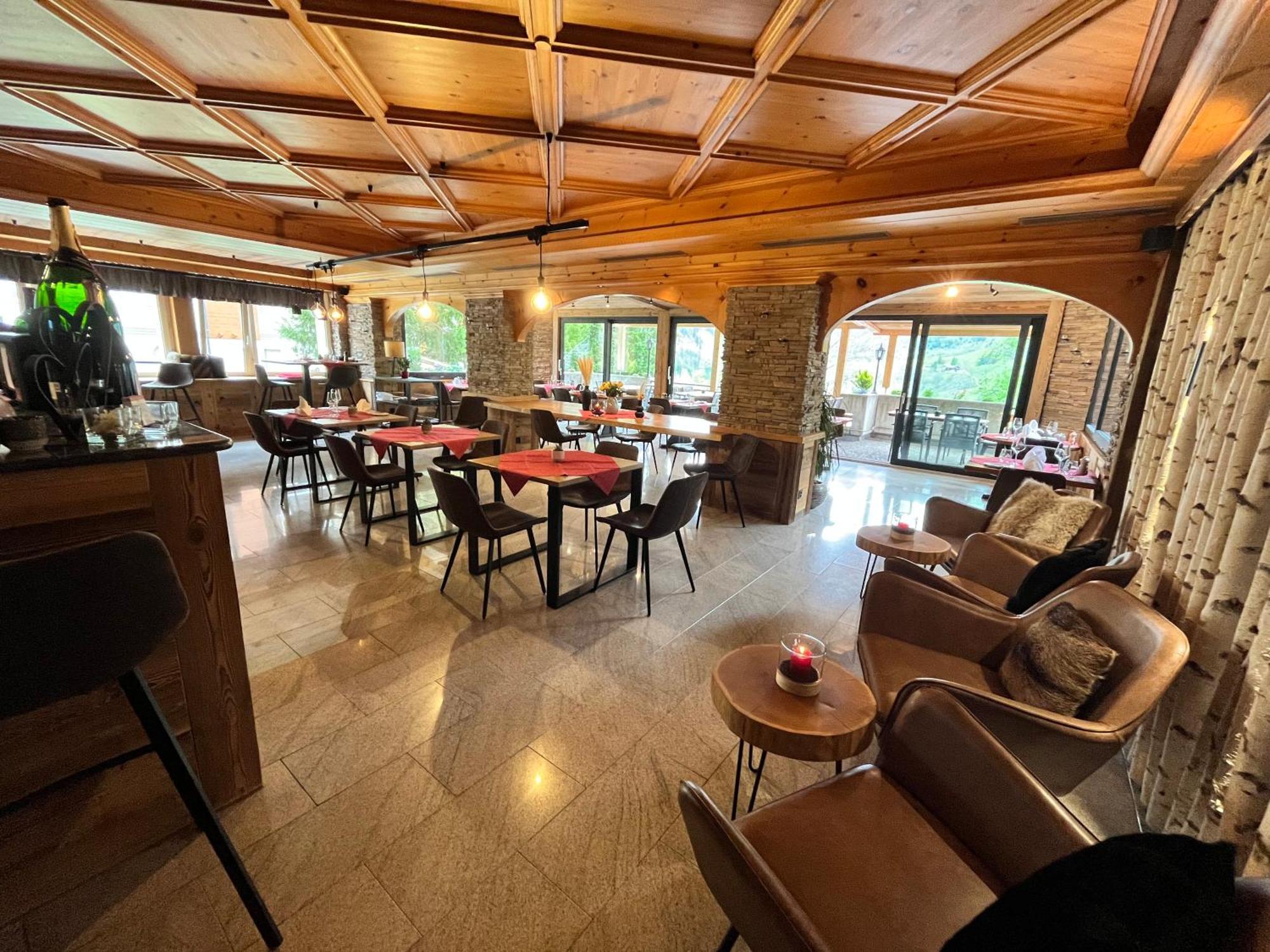 Hotel Alfa Superieur - Leukerbad-Therme Экстерьер фото
